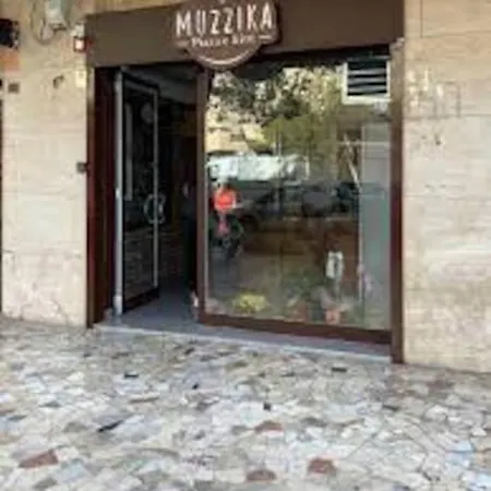 Large E Small Private Bathroom Between Mondello And Old Town! Free Park! Проживание в семье