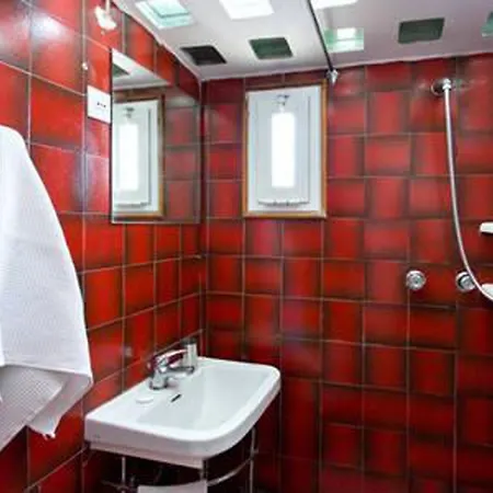 Проживание в семье Large E Small Private Bathroom Between Mondello And Old Town! Free Park!